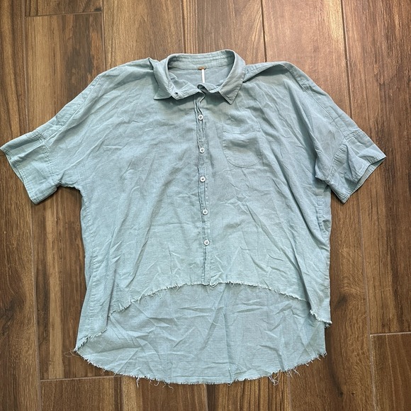 Free People We The Free Blue Button Up Shirt Hi-Low Frayed Hem XS - Picture 1 of 5